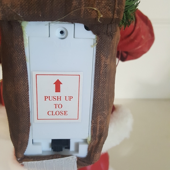 Clothtique  1999 Greeting the Millineum Santa - Picture 14 of 15